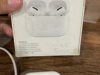 airpods-pro-original-with-wireless-charging-case